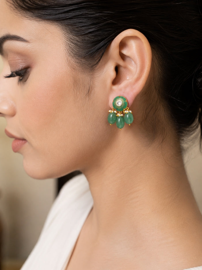 How to Wear Heavy Earrings Without Overdoing It?