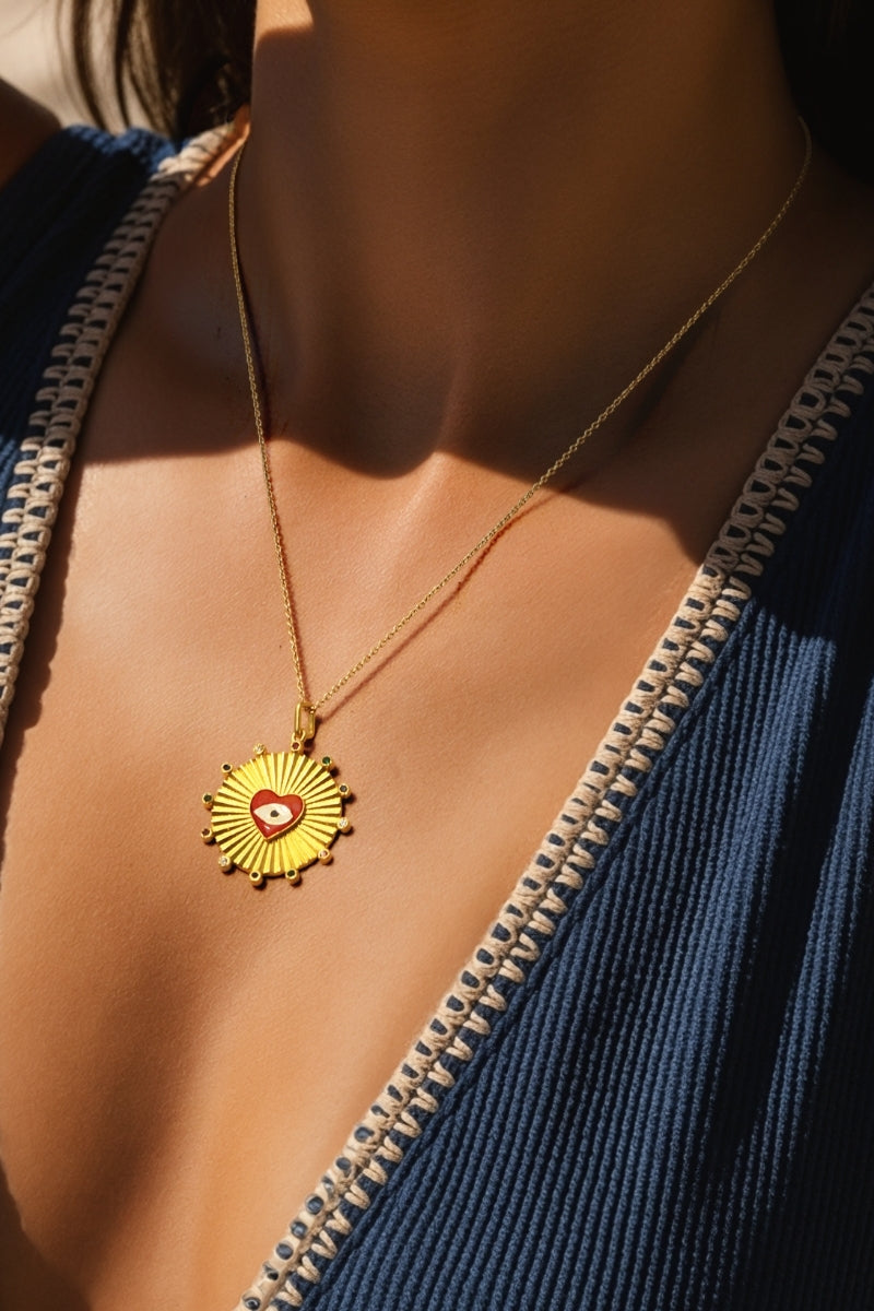 Heart Eye Medallion Necklace - Raspberry