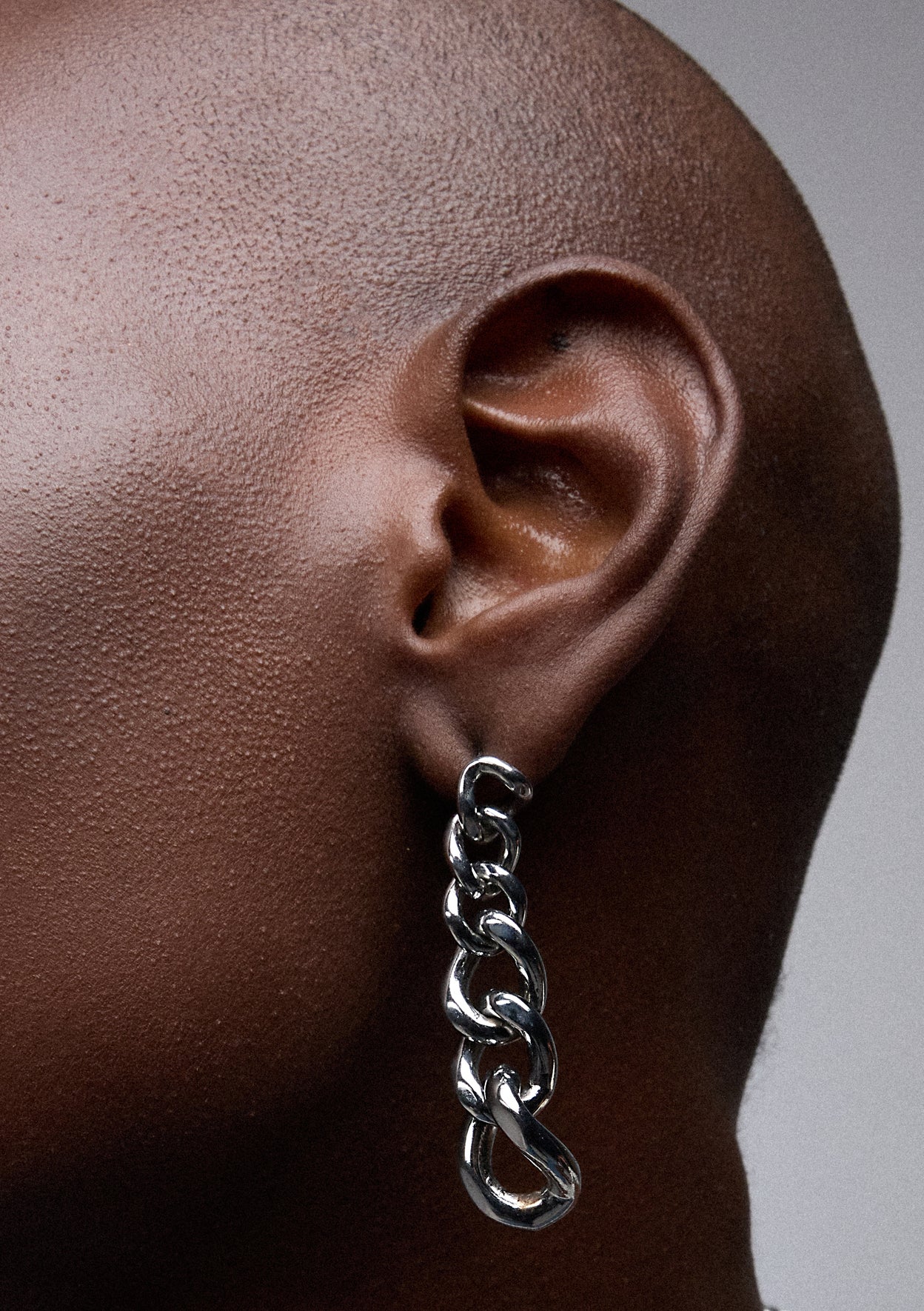 Vault Chain Earrings - White Gold