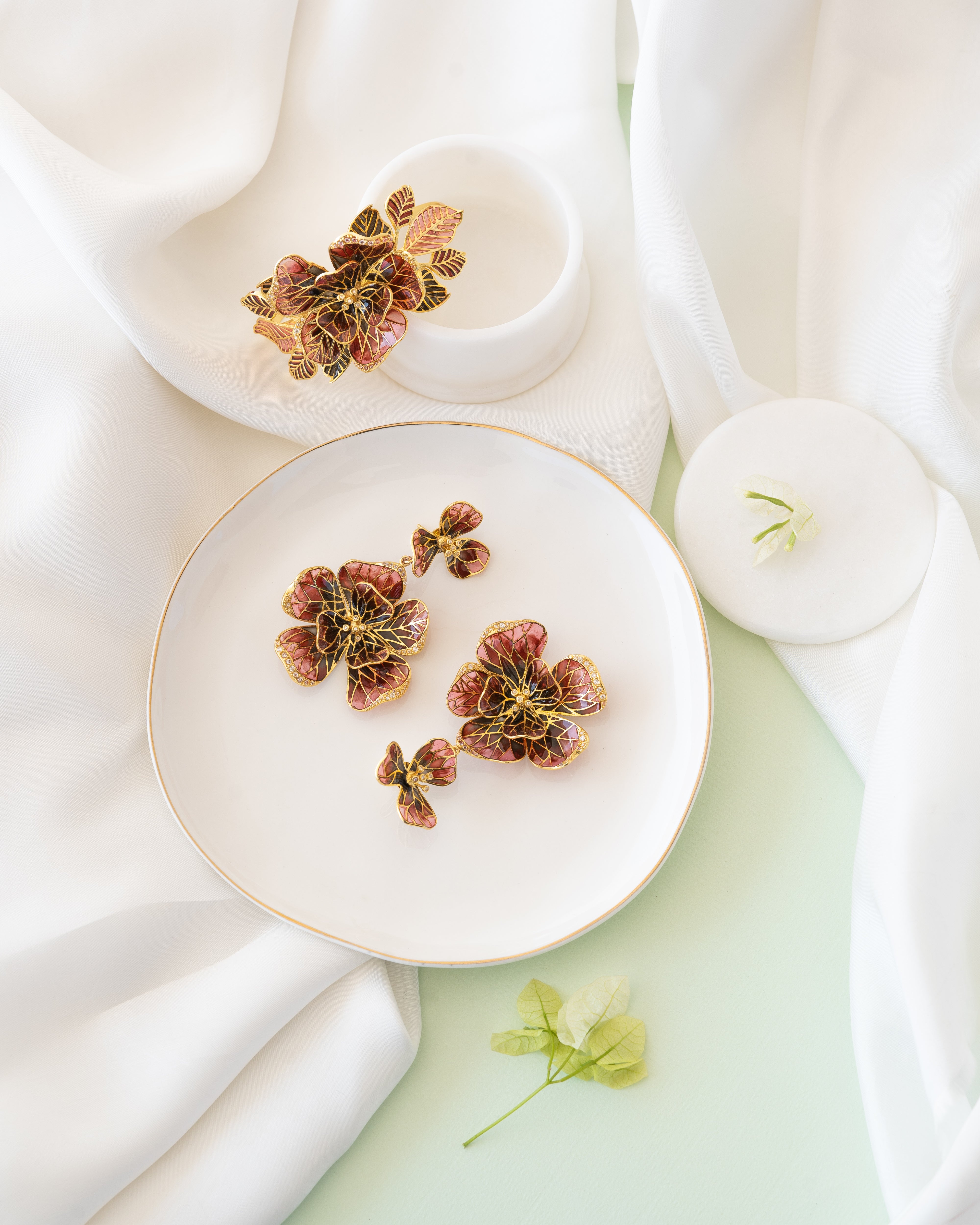 FIORE CHANDELIER - RED AND BLACK