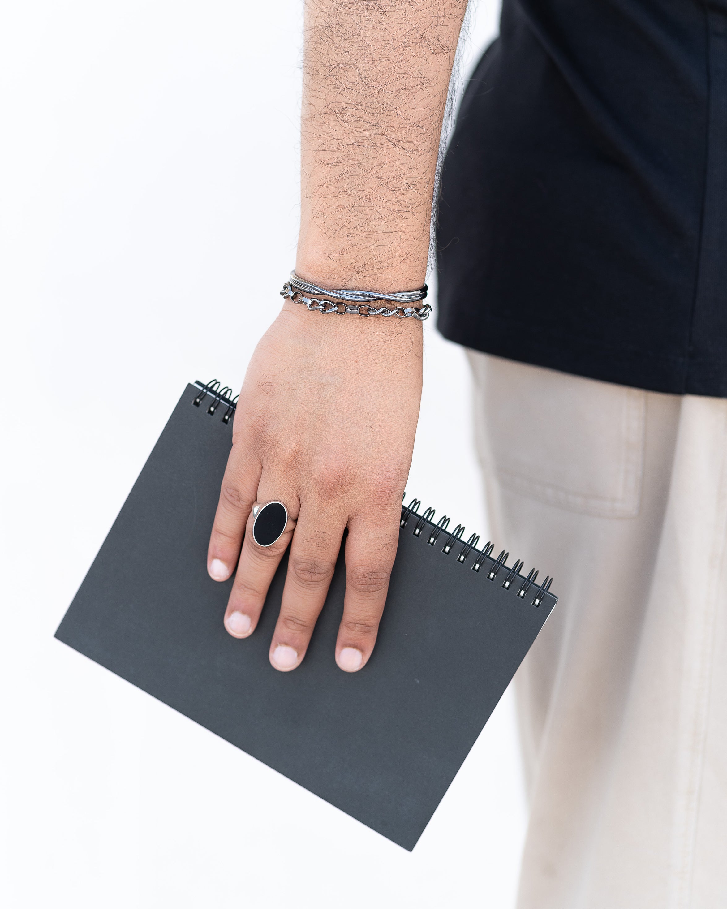 Twister Cuff - Black gold
