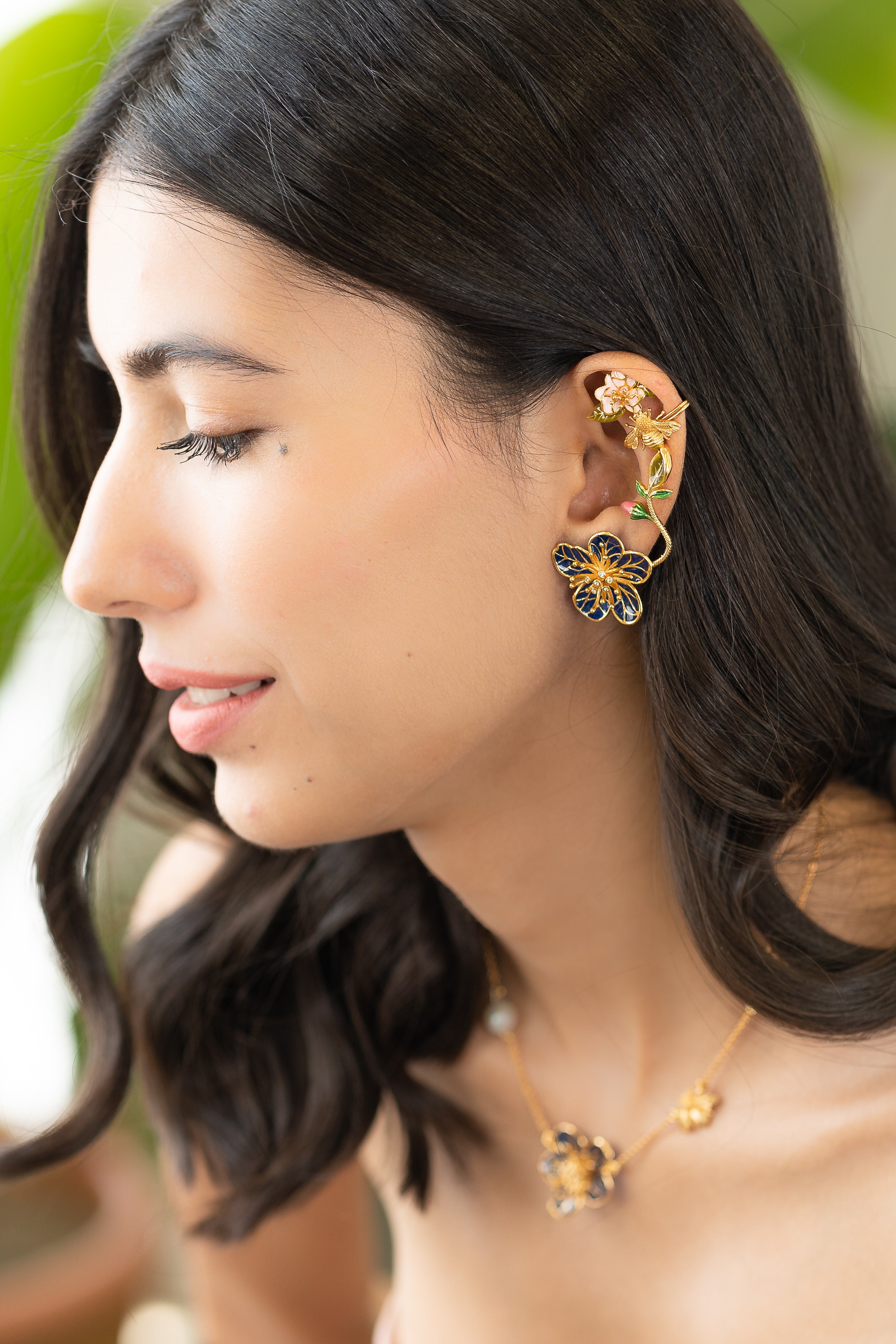 Oona Floral ear cuff - Blue