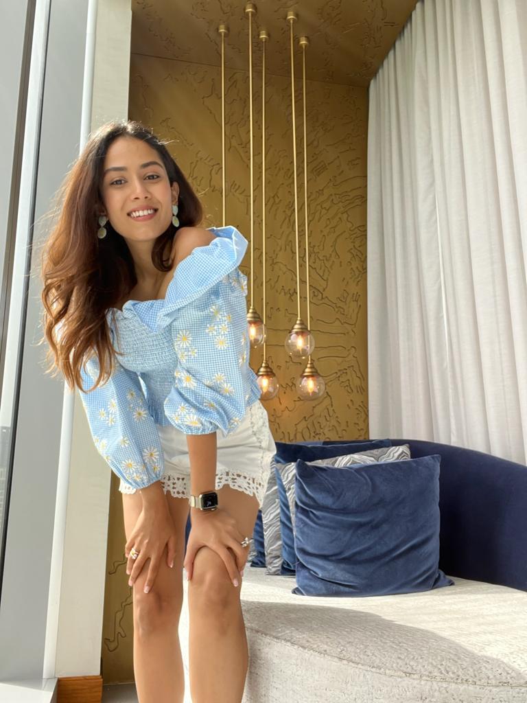 Mira Kapoor in Lime Heart Earrings