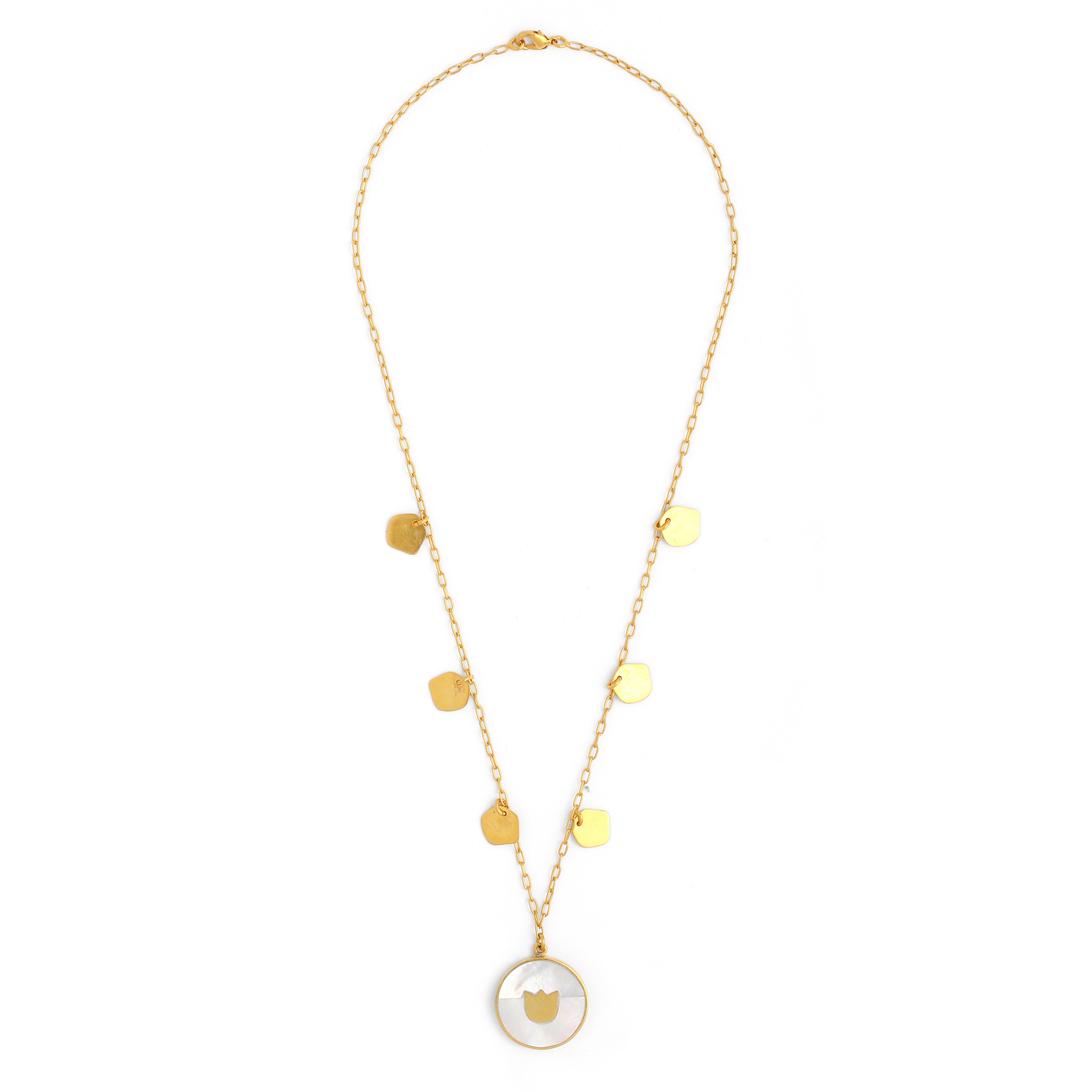 Shweta Tripathi in Baagh Necklace