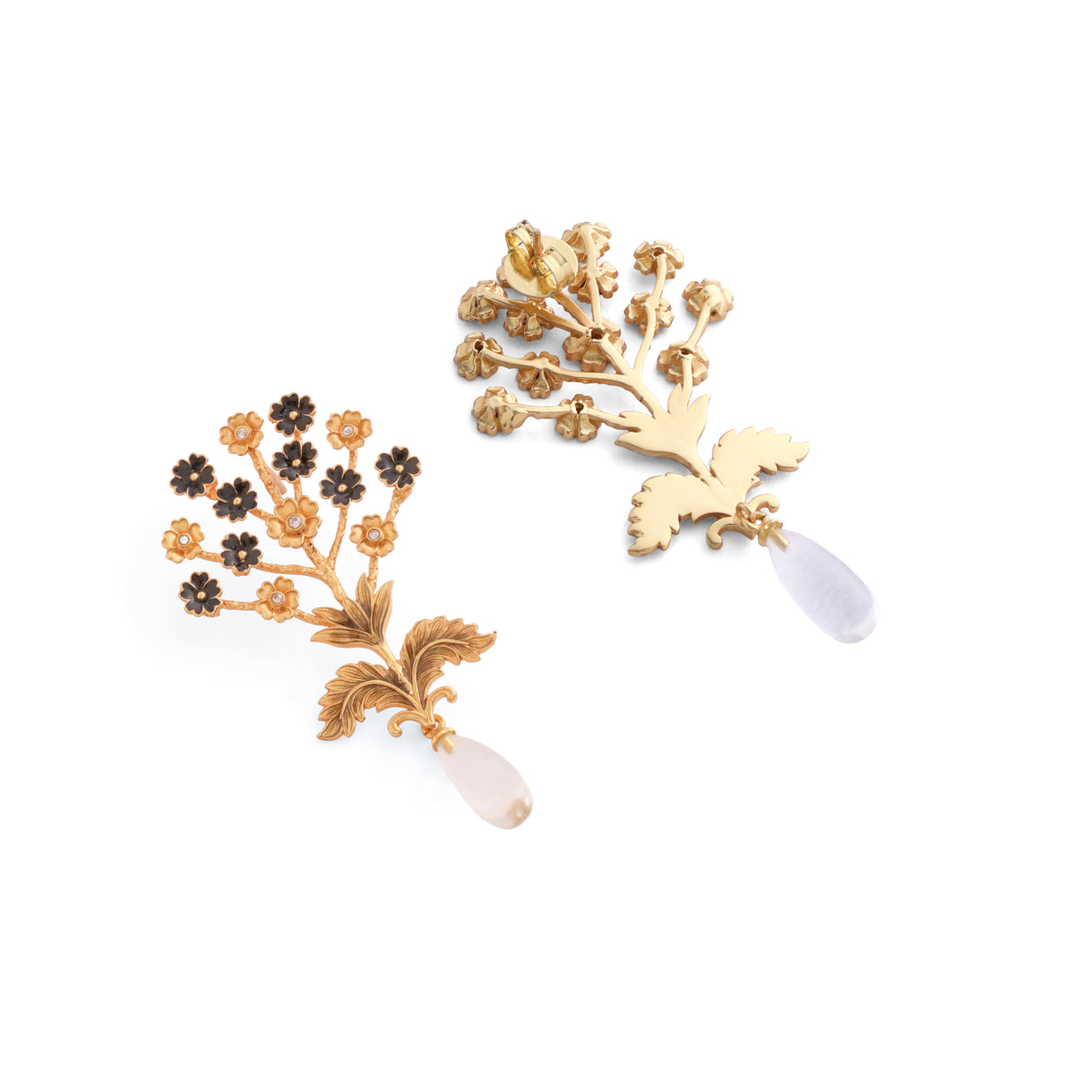 Zora Élan Floral Earrings