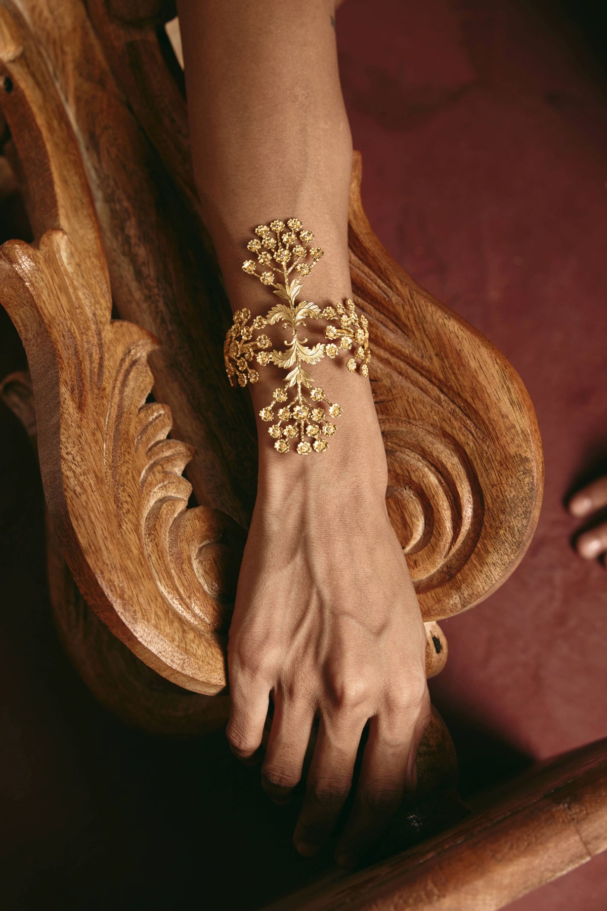Zora Golden Dynasty Floral Hand Cuff
