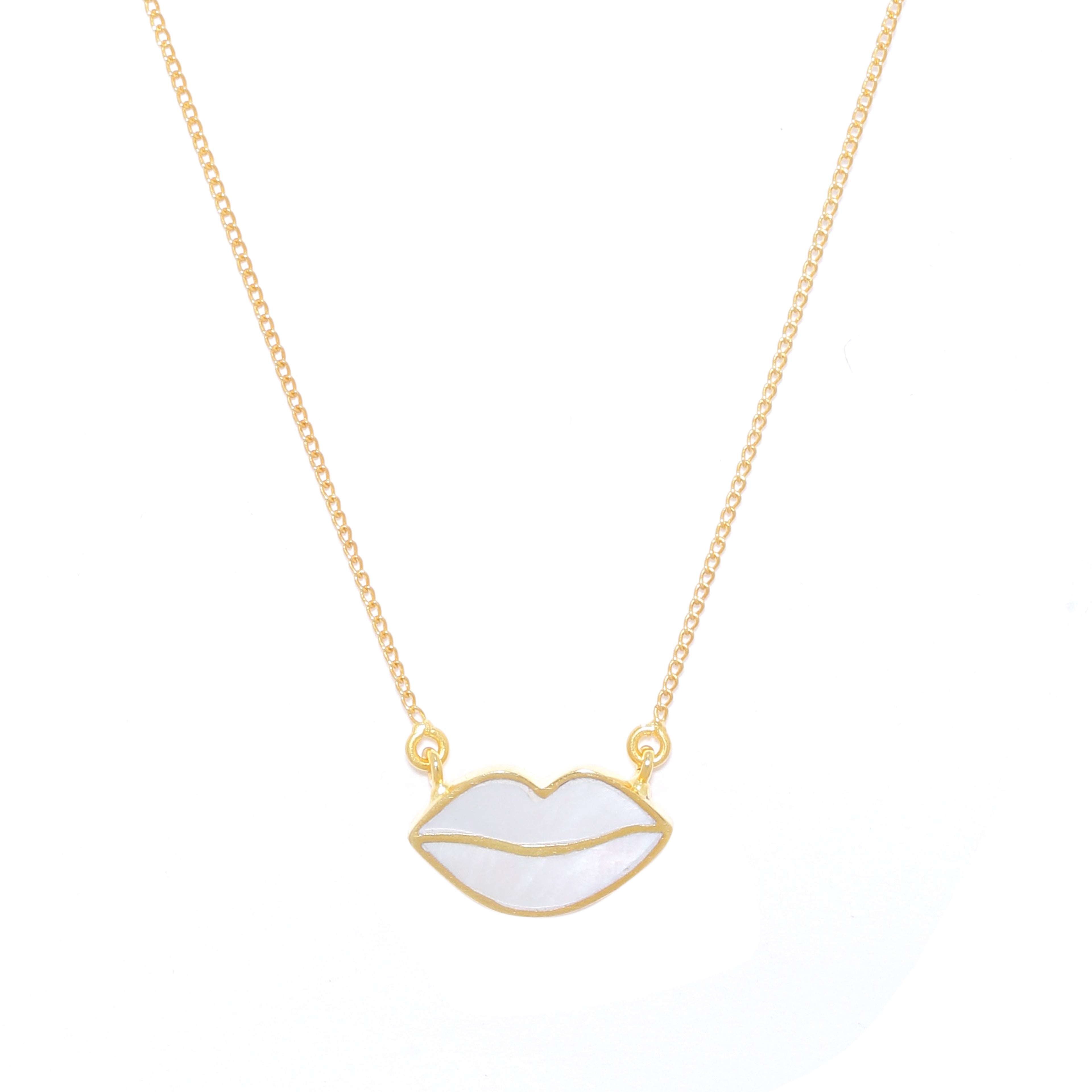 Lips mother of pearl neck chain