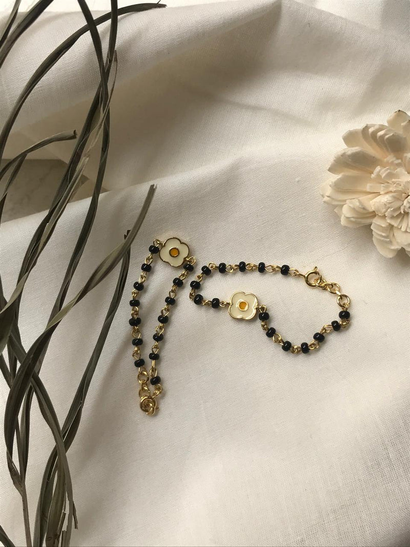 18kt gold Nazariya - Flower (Set of 2)